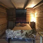 Holiday home Vehkaniemen Lomatila *