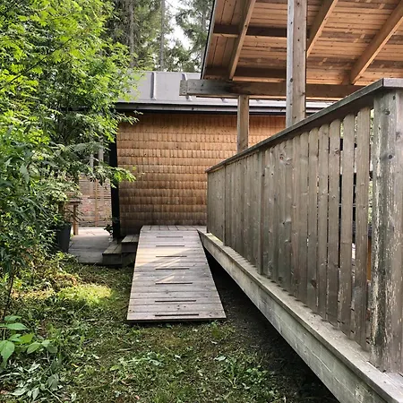 펜션 Vehkaniemen Lomatila *